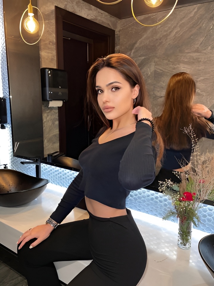 Адель привлекальеная девушка из Северской цена от 3000 руб