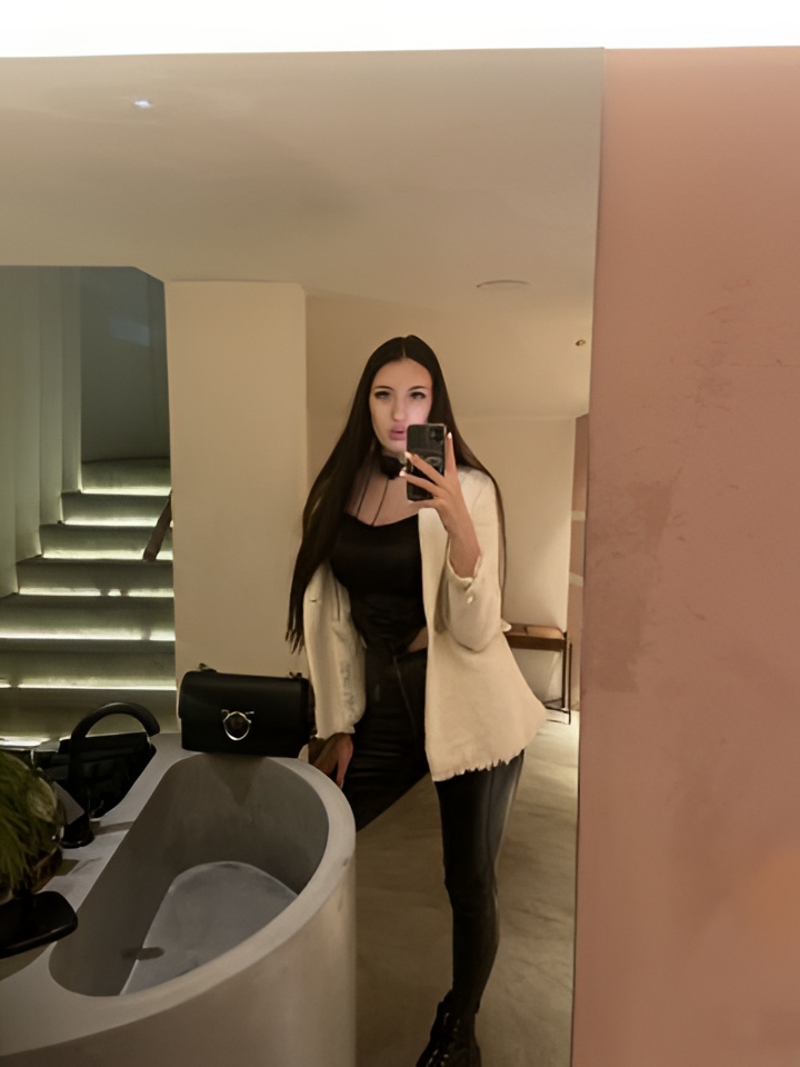 Майя привлекальеная девушка из Северской цена от 10000 руб