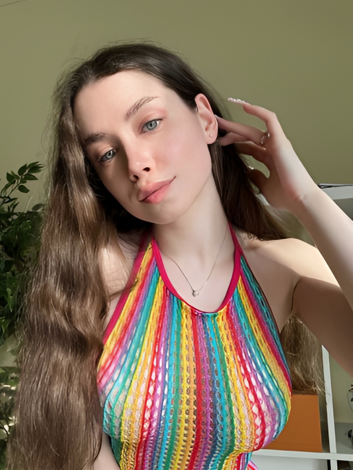 Рената привлекальеная девушка из Северской цена от 2500 руб