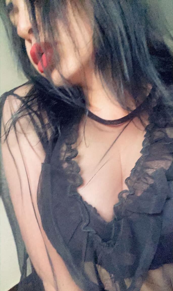 Регина привлекальеная девушка из Северской цена от 3000 руб