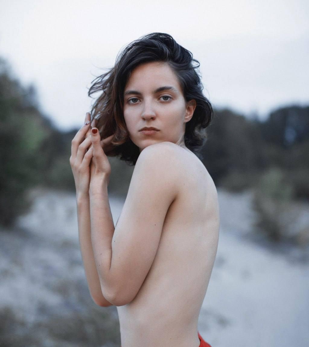 Ольга привлекальеная девушка из Северской цена от 7000 руб