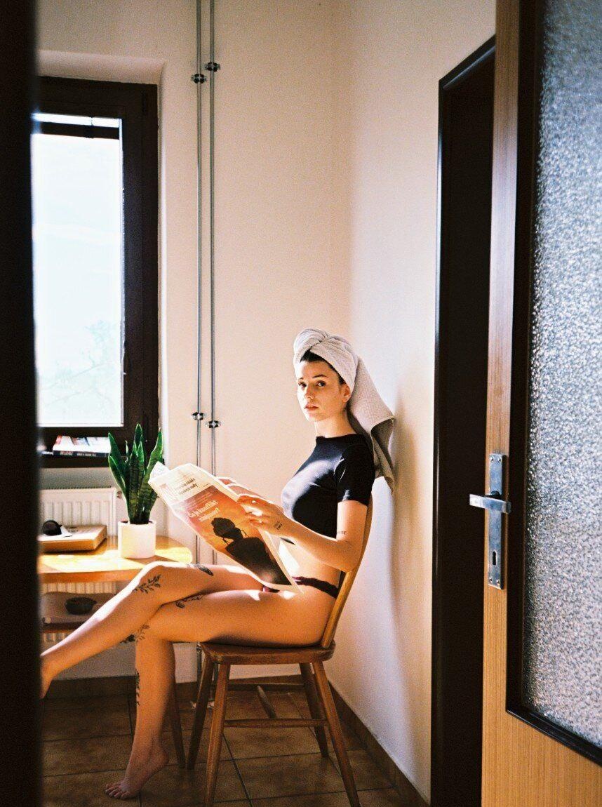 Зина привлекальеная девушка из Северской цена от 11000 руб