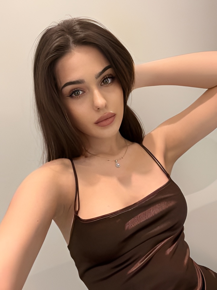 Индивидуалка Слава, доступна для личного знакомства от 10000 руб