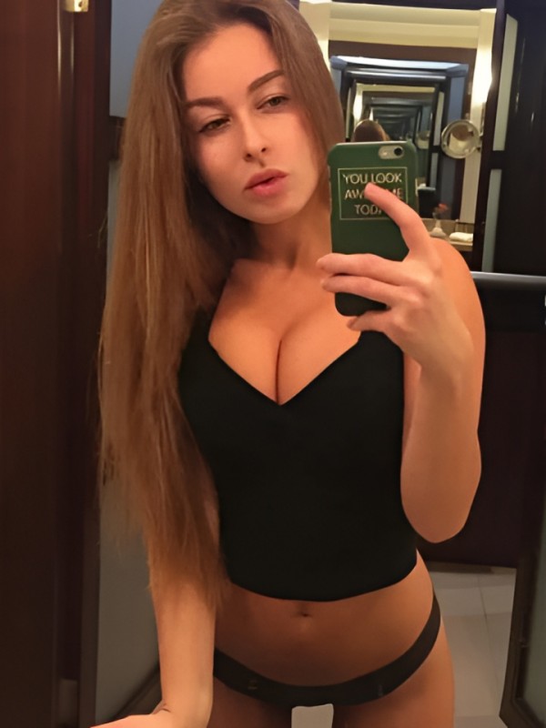 Марта привлекательная девушка из Северской цена от 2500 руб