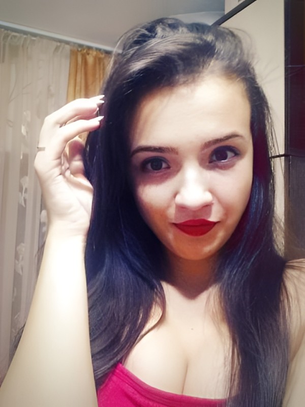 Оксана привлекательная девушка из Северской цена от 1500 руб