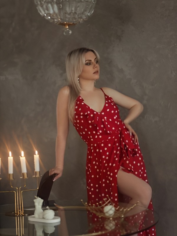 Варвара привлекательная девушка из Северской цена от 10000 руб