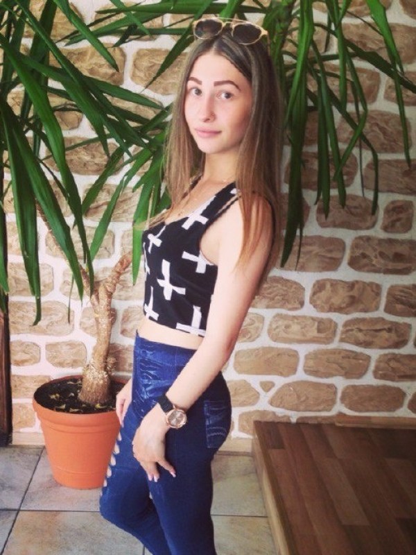 Вероника привлекательная девушка из Северской цена от 3000 руб