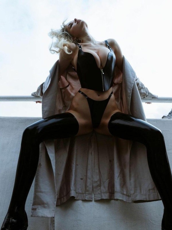 Ярослава привлекательная девушка из Северской цена от 5000 руб