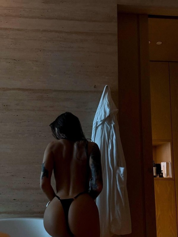 Маргоша привлекательная девушка из Северской цена от 7000 руб